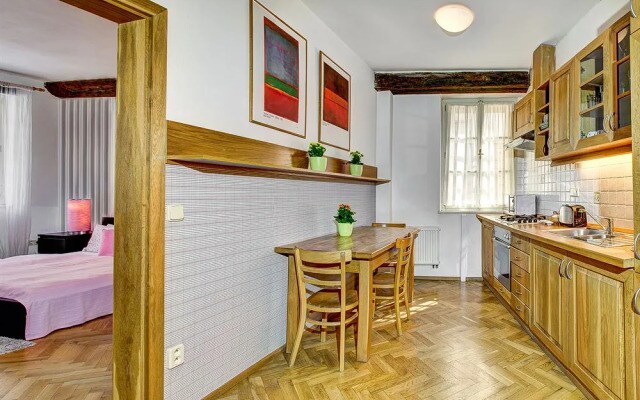 Kozna Suites