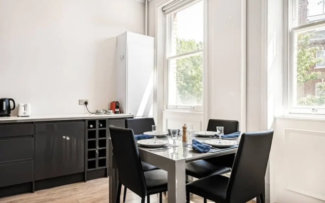 Stylish Kensington Home Next To Earl s Court