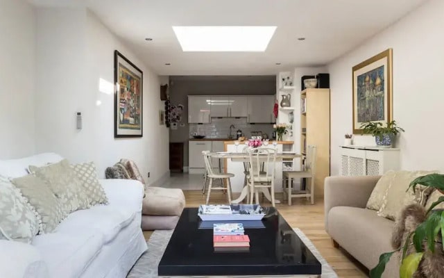 Beautiful 2BR flat right by Clapham Common