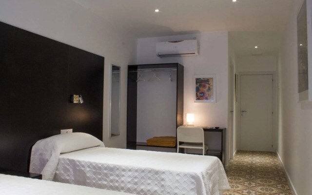 Hostal Nova