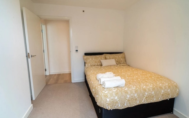 Luxury 2-bed Croydon Apartment Near Gatwick