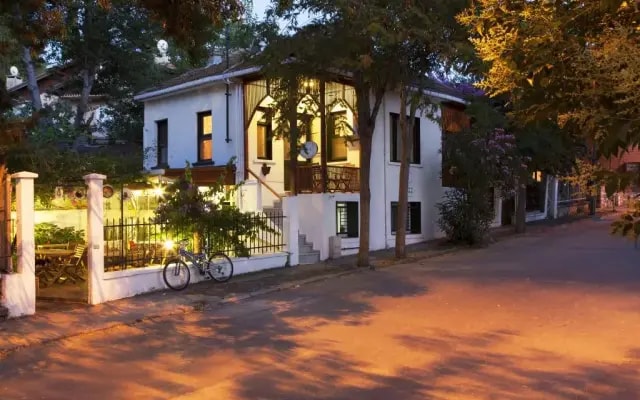 Orhan Kutbay'in Evi