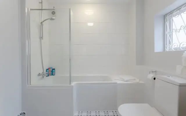 Gorgeous 3 Bedroom Apartment in Paddington