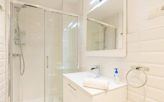 Urbe10 Plaza de la Constitucion 1 Bedroom Apartment