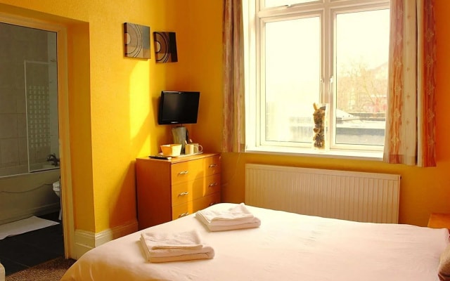 Antigallican - Campus Accommodation
