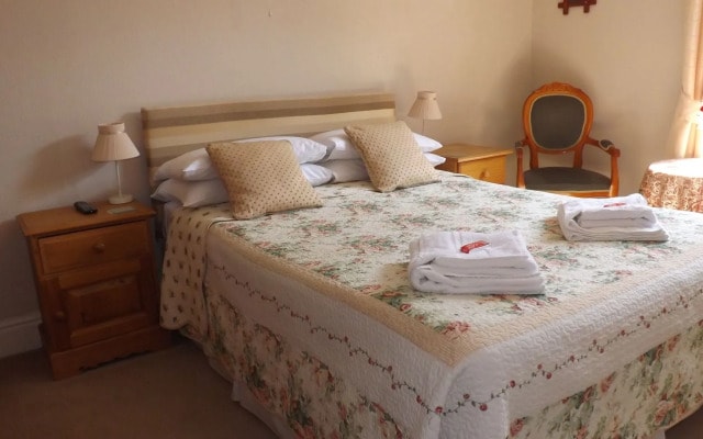 Cedar House B&B