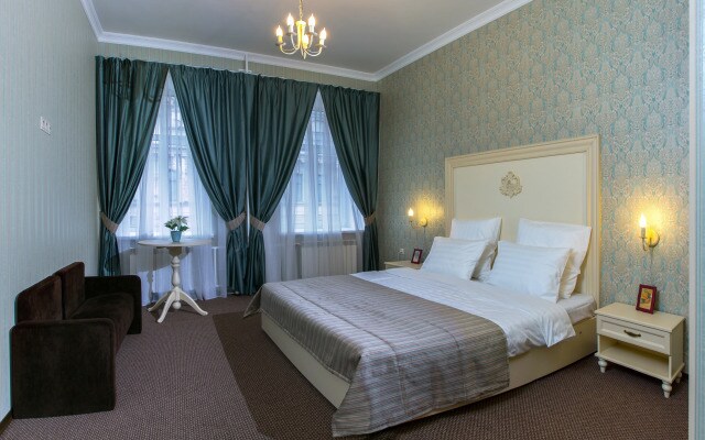 Rich Hotel