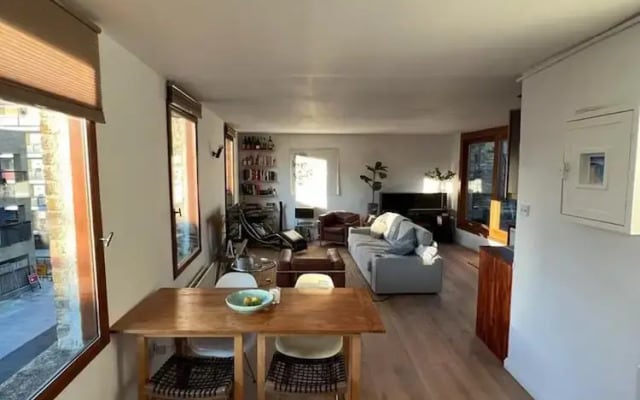 1 Bedroom-1 Bathroom-walkinshower-terrace