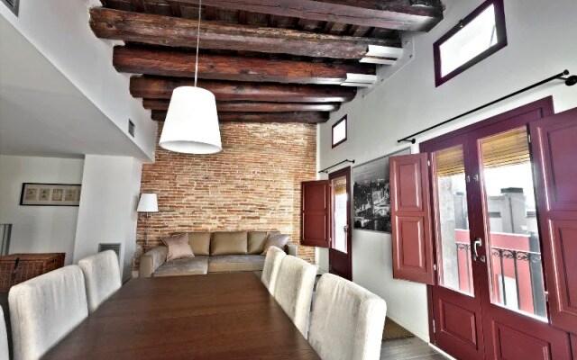 Apartamentos Med Ramblas