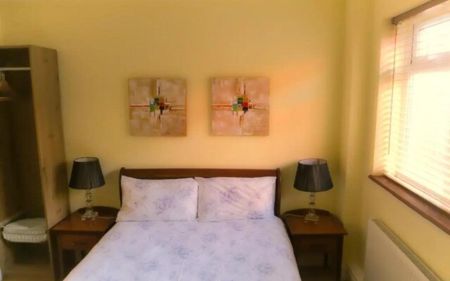 The Godalming Hotel