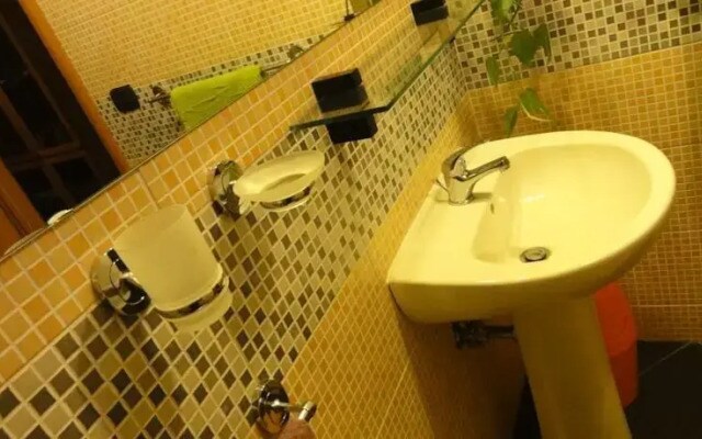 Monteverde Room