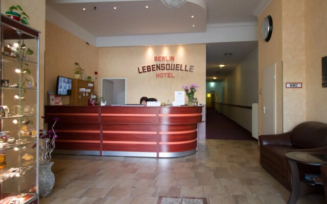 LebensQuelle am Checkpoint Charlie