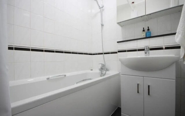 Camden Town Spacious 2 Bedroom Apartment - Sleeps 5 guests!