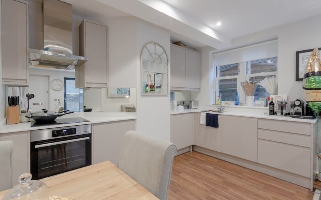 Stylish and Cozy Studio Apartments Hammersmith