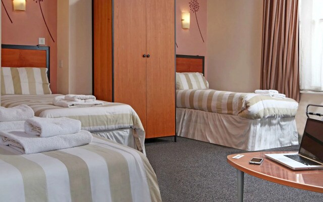 Deincourt Hotel