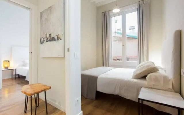Bright and modern 4bedroom with terrace in Las Ramblas P2