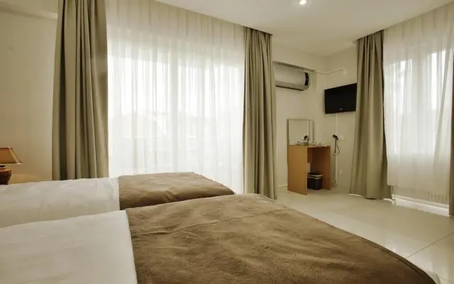 Kinali Hotel