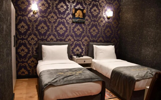 HMZ Luxury Hotel