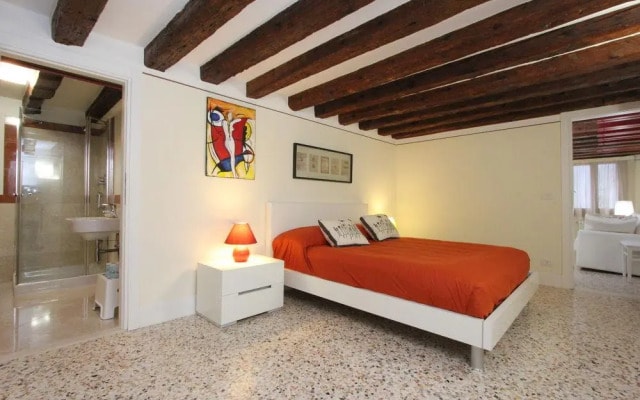 Faville - Rialto Apartments