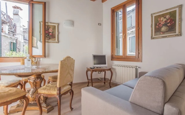 Venezia - Calle Campanile 3076