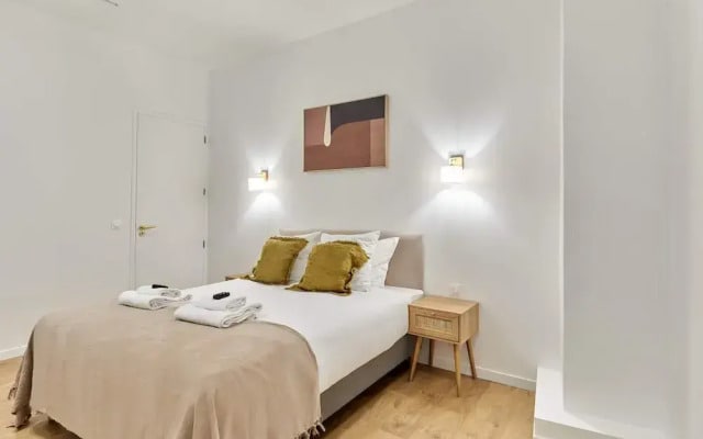 Charming AC Apartment - Buttes Chaumont Park