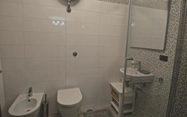 Vatican Luxury 2BD 2BA - Vatican Luxury Rizzo