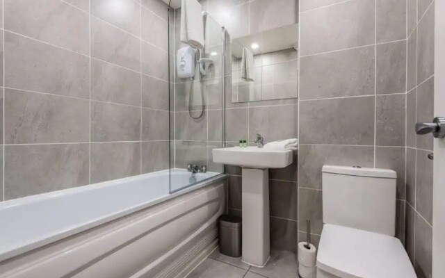 Host Apartments Catharine Quarters III