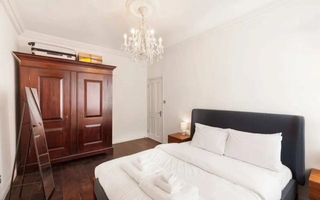 Elegant, Airy 2 Bedroom Flat in Paddington