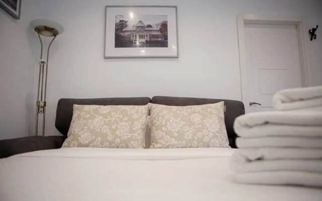 Lovely & Chic one bed Apartment Next to El Prado
