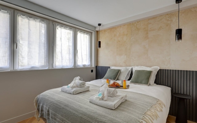 Sublime AC Apartment Eiffel Tower Champs de Mars