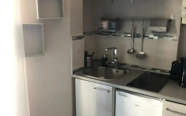 Cosy Studio Paris 16 Metro Exelmans (Adults Only)