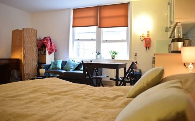 Spacious Studio Flat in Central Kensington