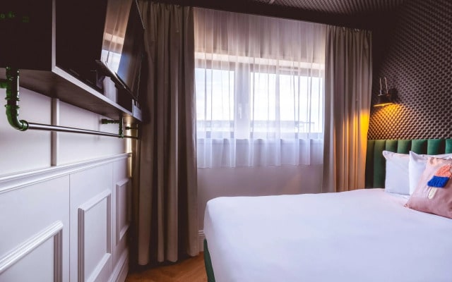 Отель Moxy Paris La Villette