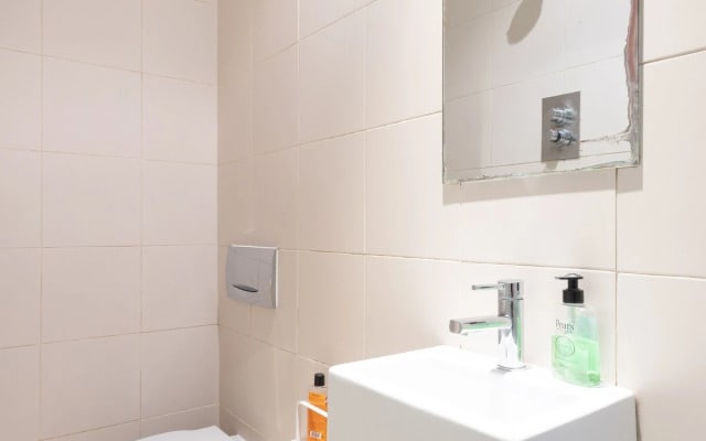 Modern | Central | Private flat