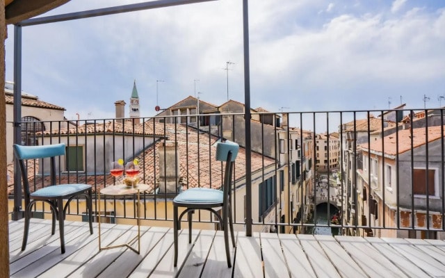 Corte Rubbi 11 Secret Terrace Apartment
