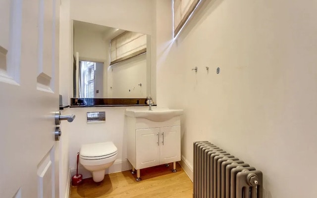 Pont Street Mews Townhouse