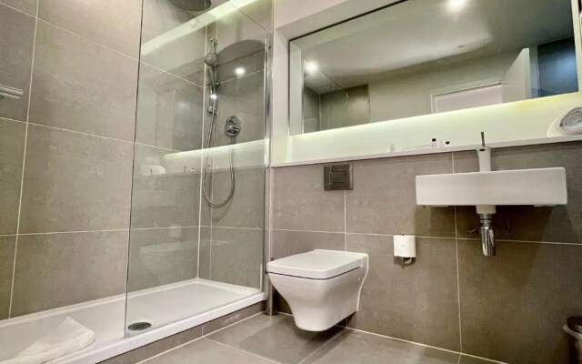 Axiom Park Hotel