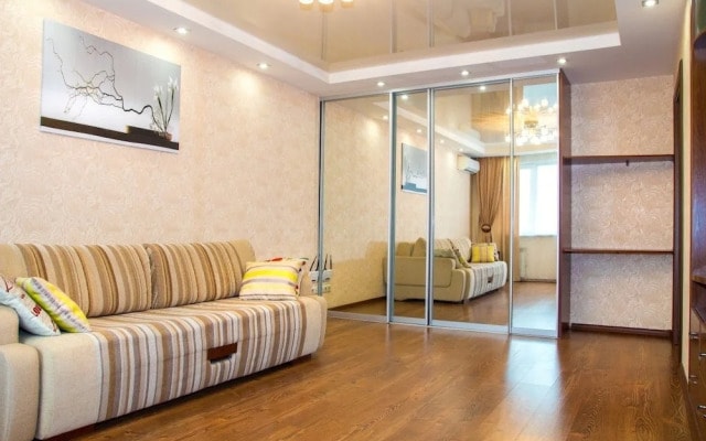 Apartment on Okeanskiy prospect 101
