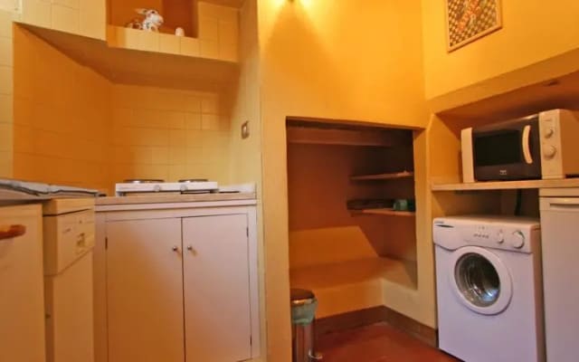 Travel & Stay Pantheon Apartments