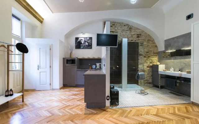 Apartment Nebovidy I - Free Parking - Terrace - Air Conditioning