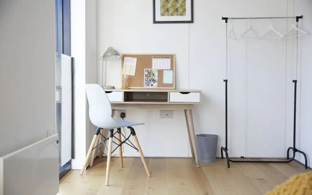Stylish modern home in Manchester city centre with parking