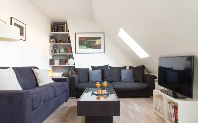 Central Paris - City Views Apartment