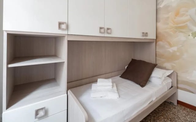 Venice Grand Canal Style Apt 3 - Locz