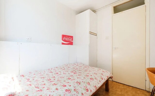 A Cosy two Bedroom Apartment, Sleeps 3
