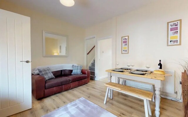 Stayzo Westminster Stylish House Accommodation