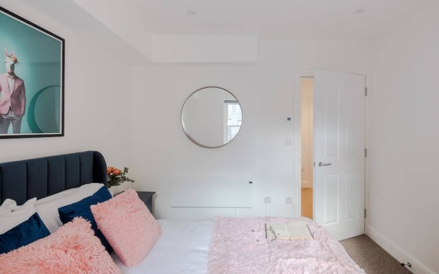 The Foley Residence - Fitzrovia - by Frankie