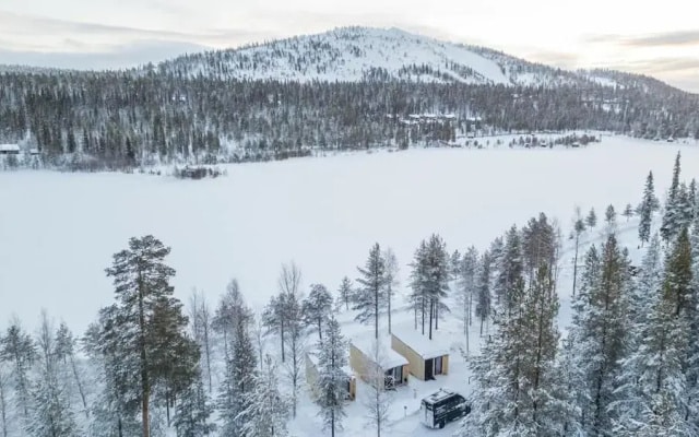 Kuuru Lakeside Suites