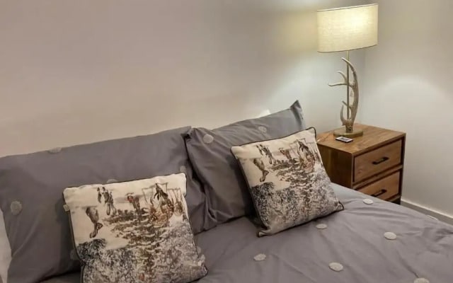 Zenith City Centre Apartment - Stay Longer and Save