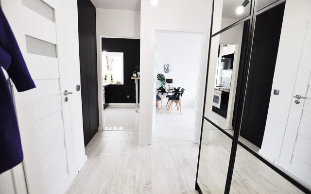 M11 Outstanding Apartment with Balcony