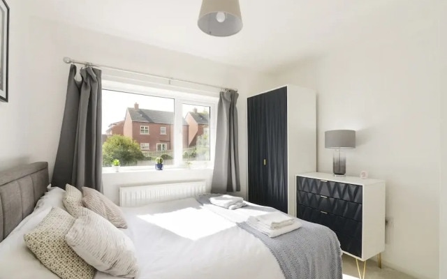 Alderton House